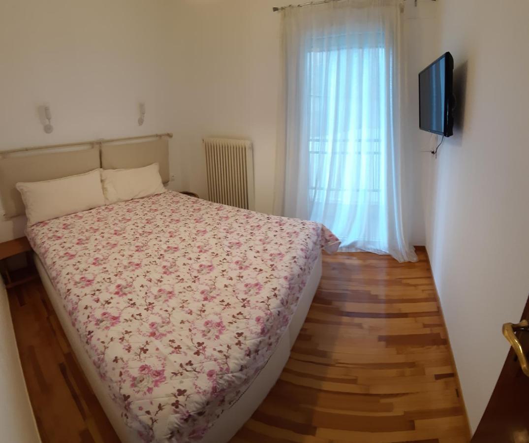 Apartment Zoes Polichni *